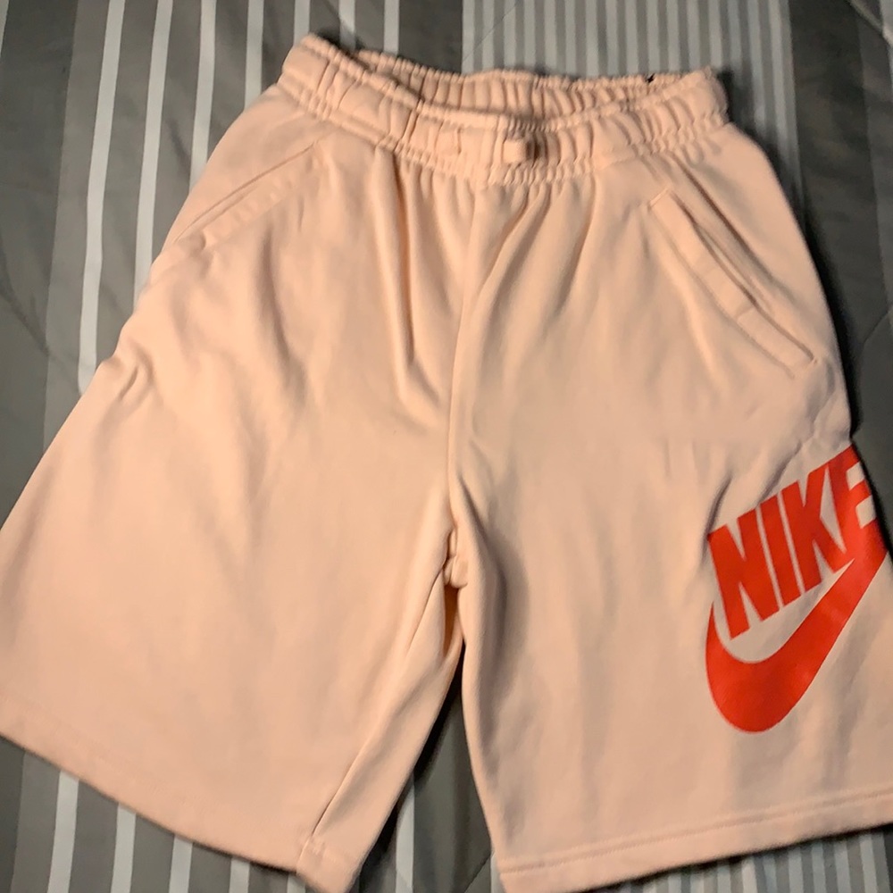 Nike shorts - Picture 2 of 3